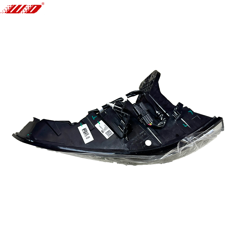 X02-41330011 - Vasen takavalo - L8 X02-41330012 - Oikea takavalo - L8